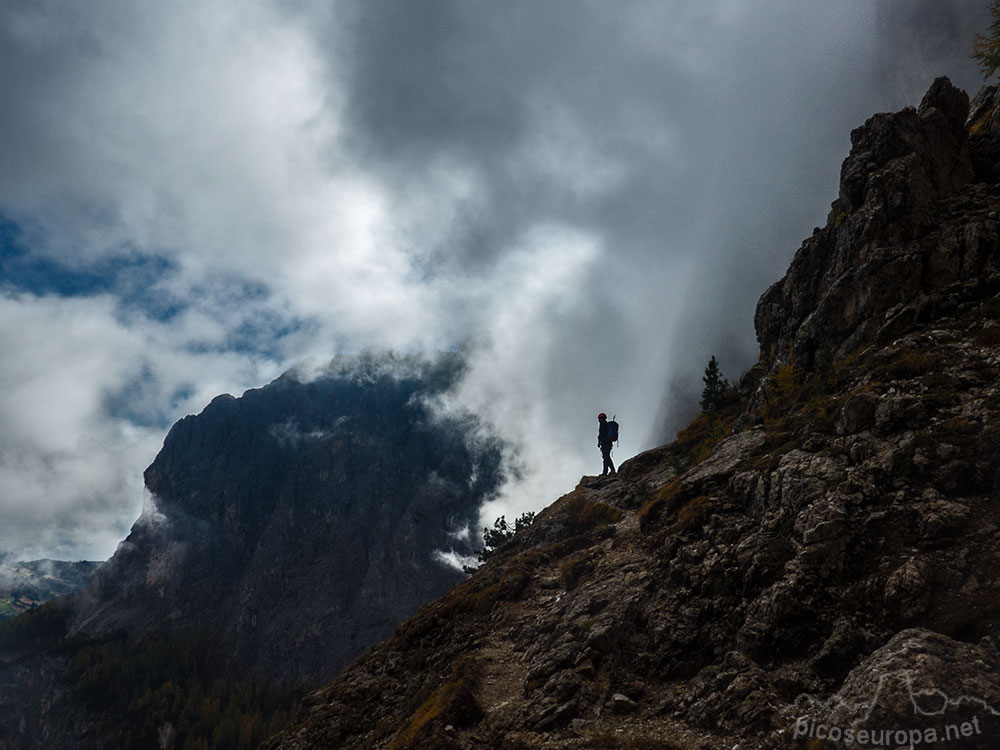 Ferrata Brigata Tridentina, Dolomitas, Alpes, Italia