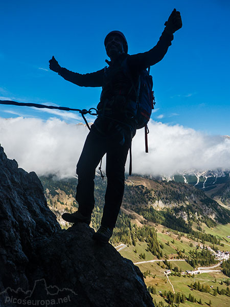 Ferrata Brigata Tridentina, Dolomitas, Alpes, Italia