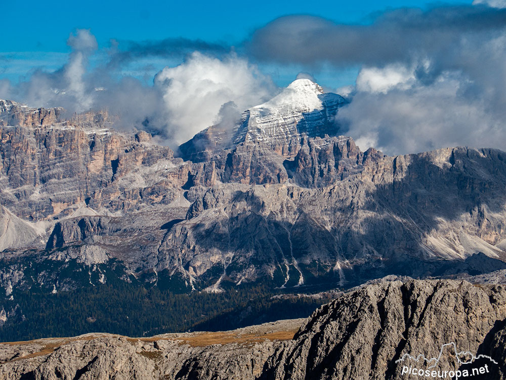 Ferrata Brigata Tridentina, Dolomitas, Alpes, Italia