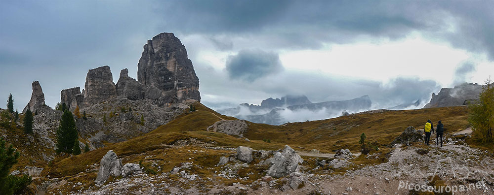 Cinque Torre, Dolomitas, Alpes, Italia