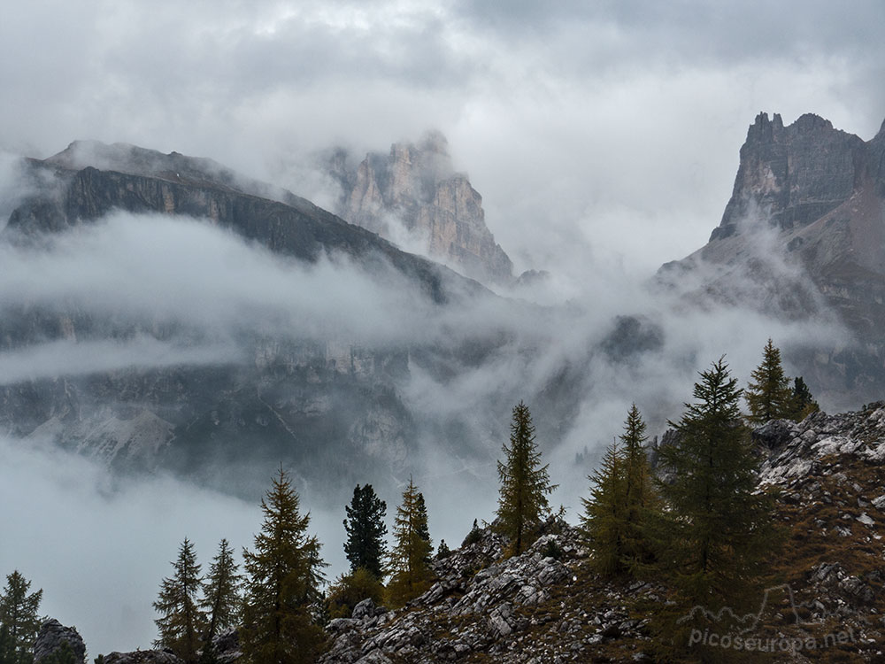 Cinque Torre, Dolomitas, Alpes, Italia