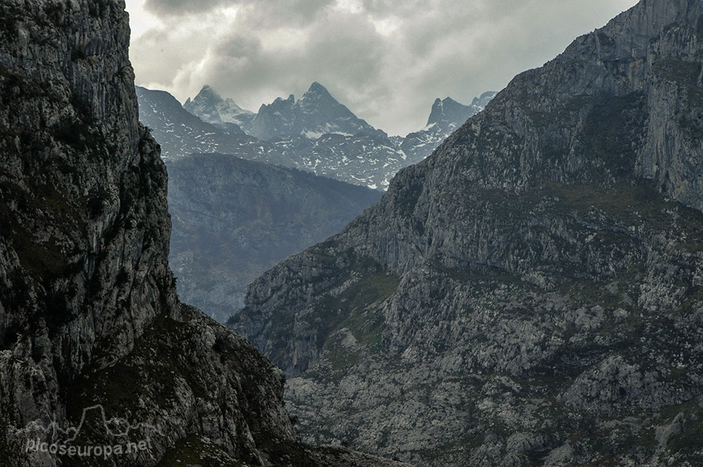 Invernales de Vanu y barrio de Muniama, Arenas de Cabrales, Asturias, Picos de Europa