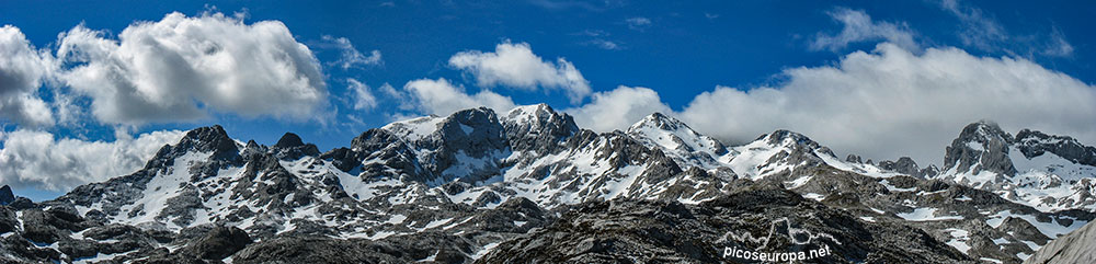 Picos de Europa desde la Vega de Aliseda en el Macizo Occidental (Cornión)