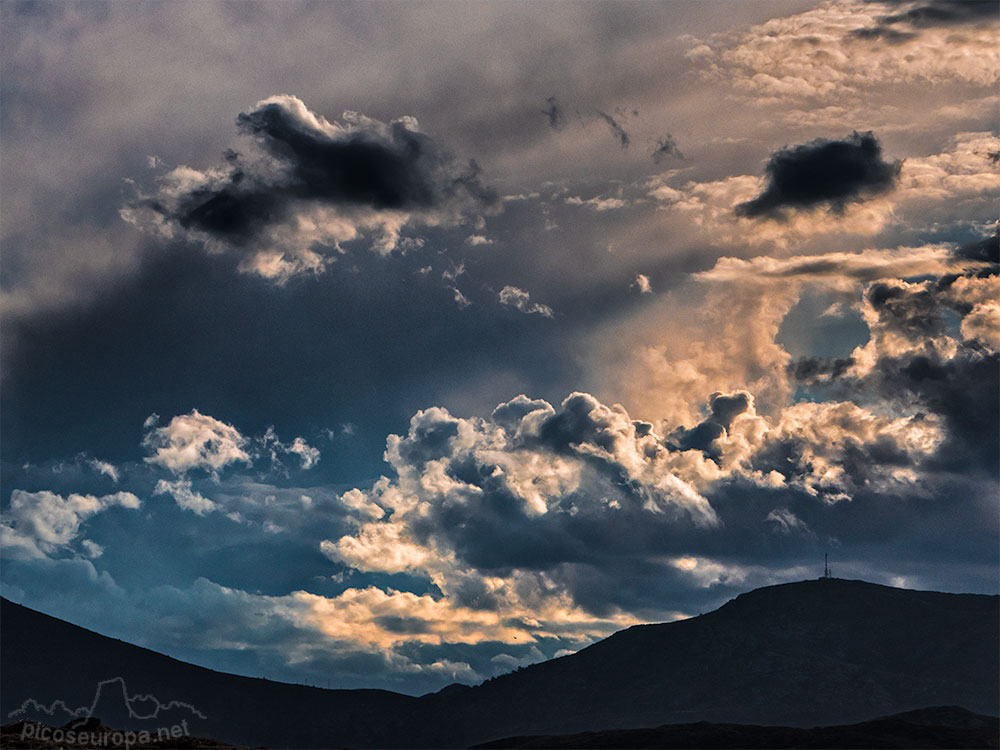 Foto: Puesta de sol en la zona de Cap de Creus, Mediterraneo, Catalunya