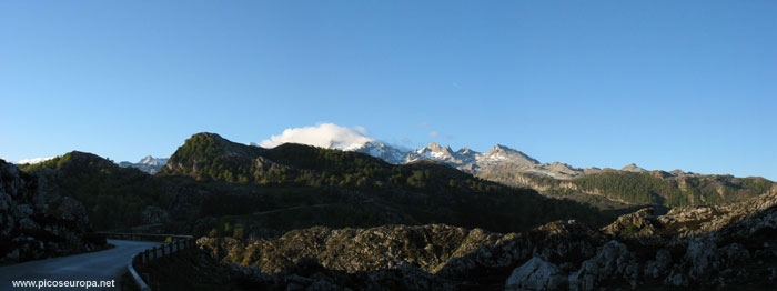 carretera de subida a los lagos de Covadonga