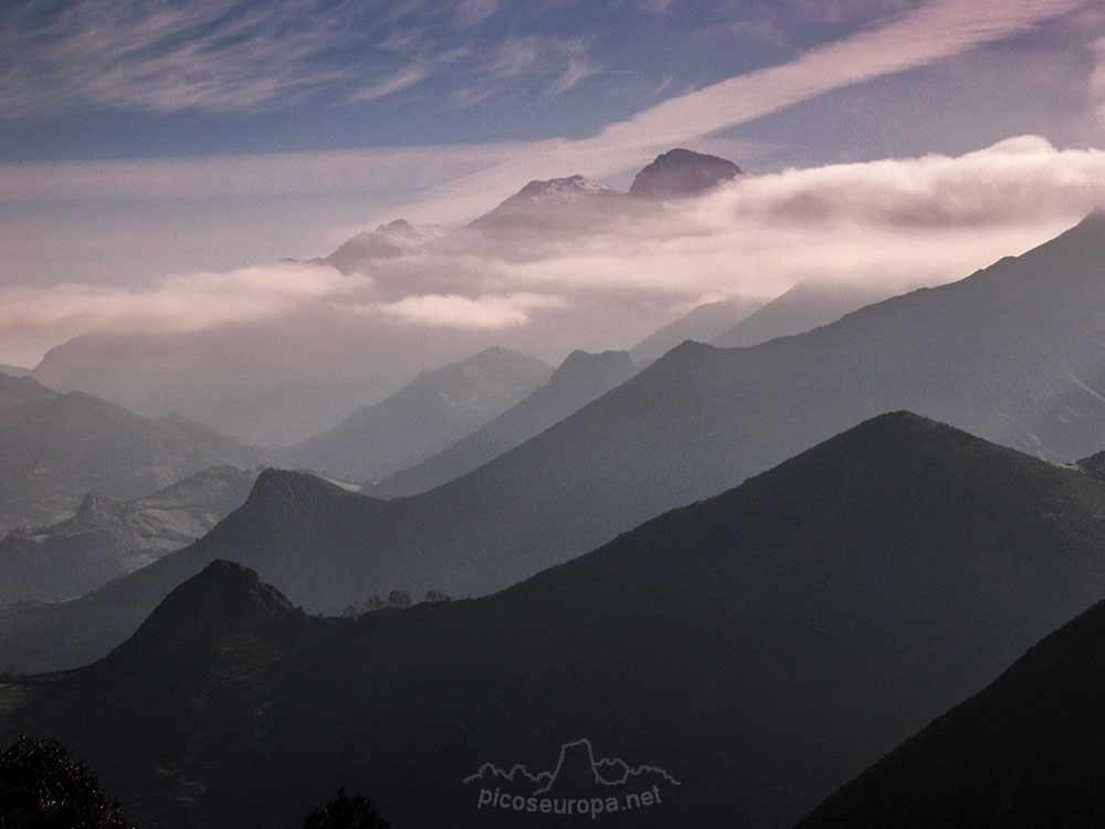 Las vistas desde la subida a la Cruz de Priena son espectaculares