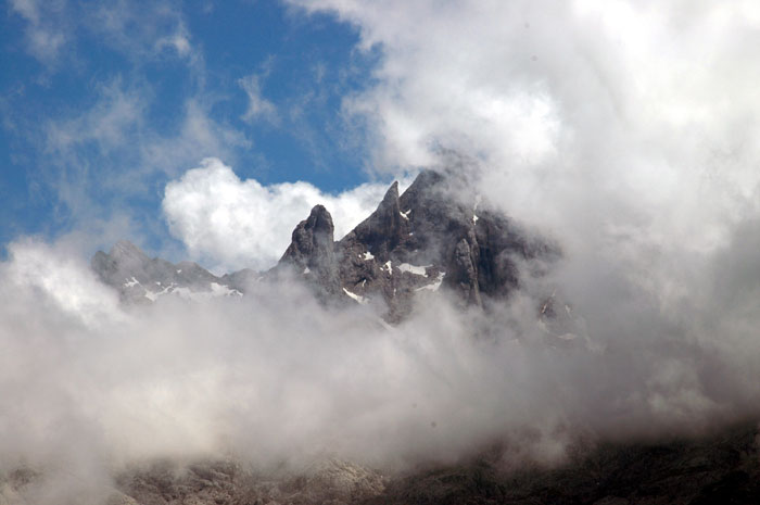 Torre Cerredo desde la majada de Ondón