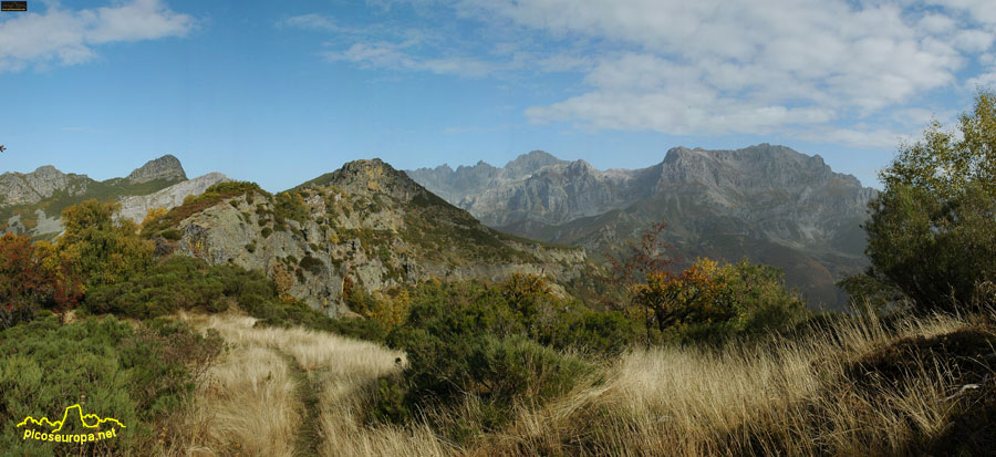 Vista del Macizo Occidental (Cornión) de Picos de Europa desde el Collado Viejo