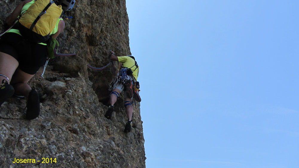 Escalada Espolón del Gállego, Peña Rueba, Murillo de Gállego, Pre Pirineos de Zaragoza, Aragón