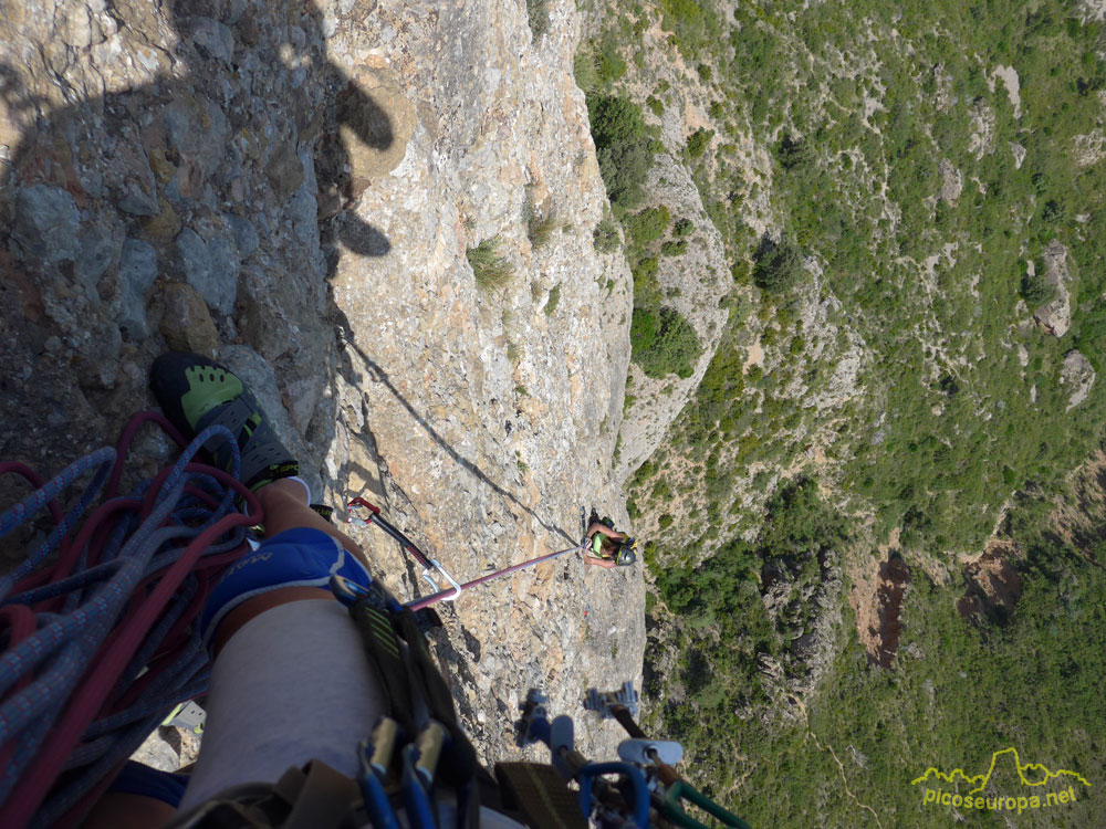 Escalada Espolón del Gállego, Peña Rueba, Murillo de Gállego, Pre Pirineos de Zaragoza, Aragón