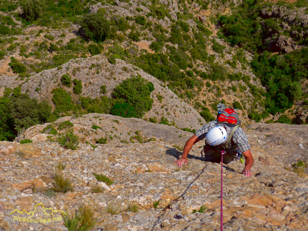 Escalada Espolón del Gállego, Peña Rueba, Murillo de Gállego, Pre Pirineos de Zaragoza, Aragón