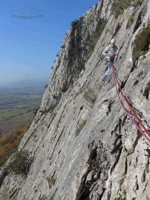 Escalada en Aiztondo, Uharte-Araquil, Navarra