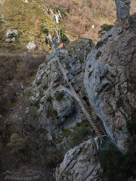 Ferrata de Valdeón: algunos tramos de impresionante verticalidad