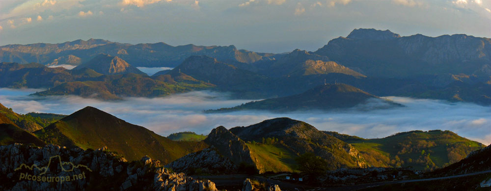 Foto: Desde la carretera de subida a los Lagos de Covadonga, Parque Nacional de Picos de Europa, Asturias