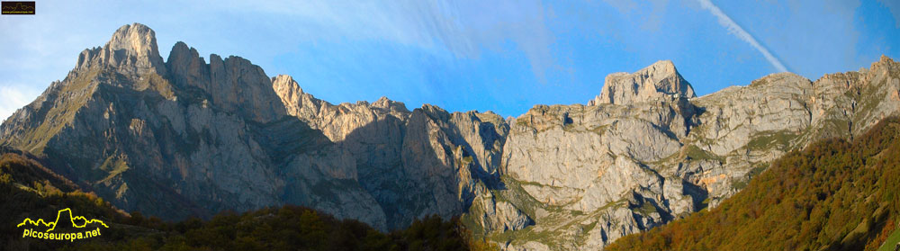 El Circo de Fuente Dé desde la segunda de las granjas, cerca de Pido, La Liebana, Cantabria