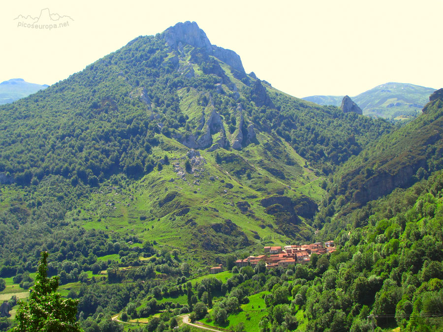 Foto: El Pueblo de Cucayo, La Liebana, Cantabria