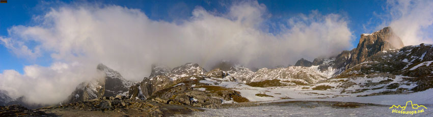 Foto: El cable, estación superior del Teleférico de Fuente Dé, Macizo Central de Picos de Europa, Valle de Liébana, Cantabria, España