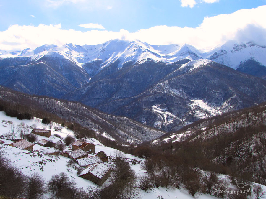 Puertos de Salvoron desde Invernales de Igüedri, La Liebana, Cantabria, Parque Nacional de los Picos de Europa