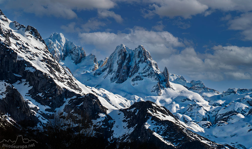 Foto: La Torrezuela desde las proximidades del Collado de Angón, Amieva, Picos de Europa