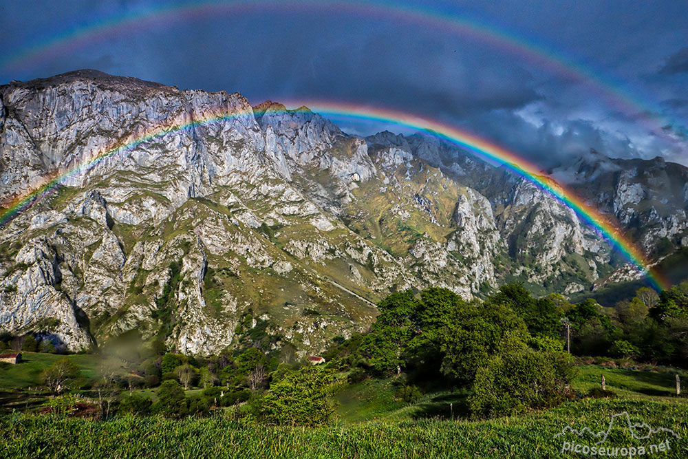 Foto: Vista de Picos de Europa desde las proximidades del Collado de Angón, Amieva, Picos de Europa