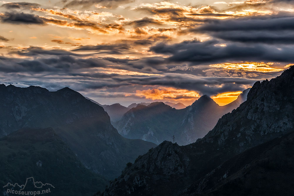 Foto: Vista de Picos de Europa desde las proximidades del Collado de Angón, Amieva, Picos de Europa