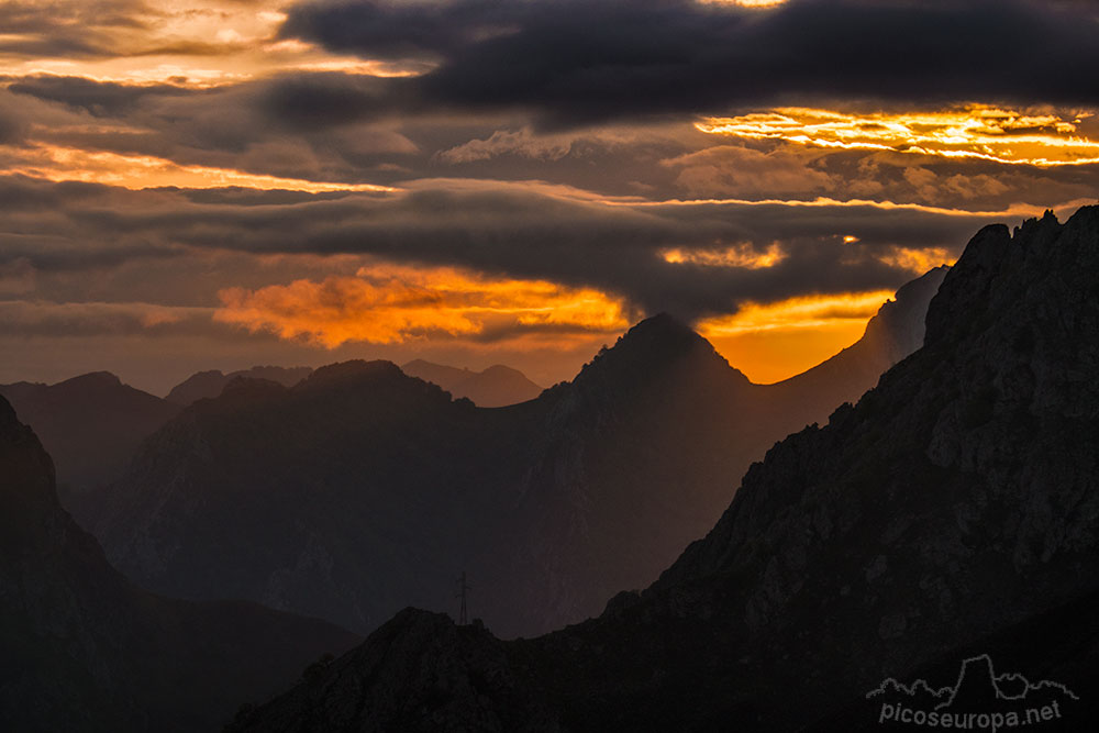 Foto: Vista de Picos de Europa desde las proximidades del Collado de Angón, Amieva, Picos de Europa