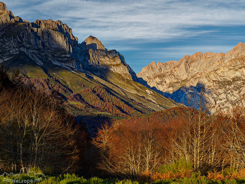 Foto: Picos de Pambuches desde el Area de descanso del Puerto de Panderruedas, Valdeón, León, Parque Nacional de Picos de Europa 