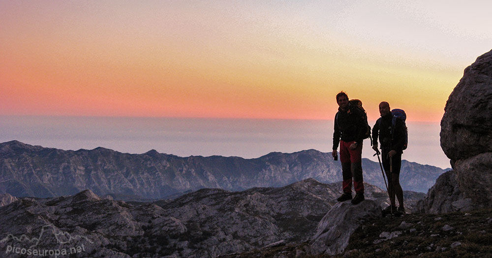 Amanecer en la Vega de Urriellu, Parque Nacional de los Picos de Europa, Asturias