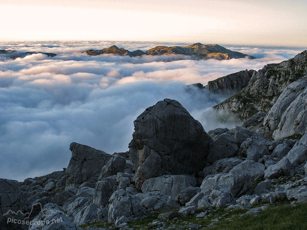 Foto: Subiendo a la Vega de Urriellu, Picos de Europa, Asturias