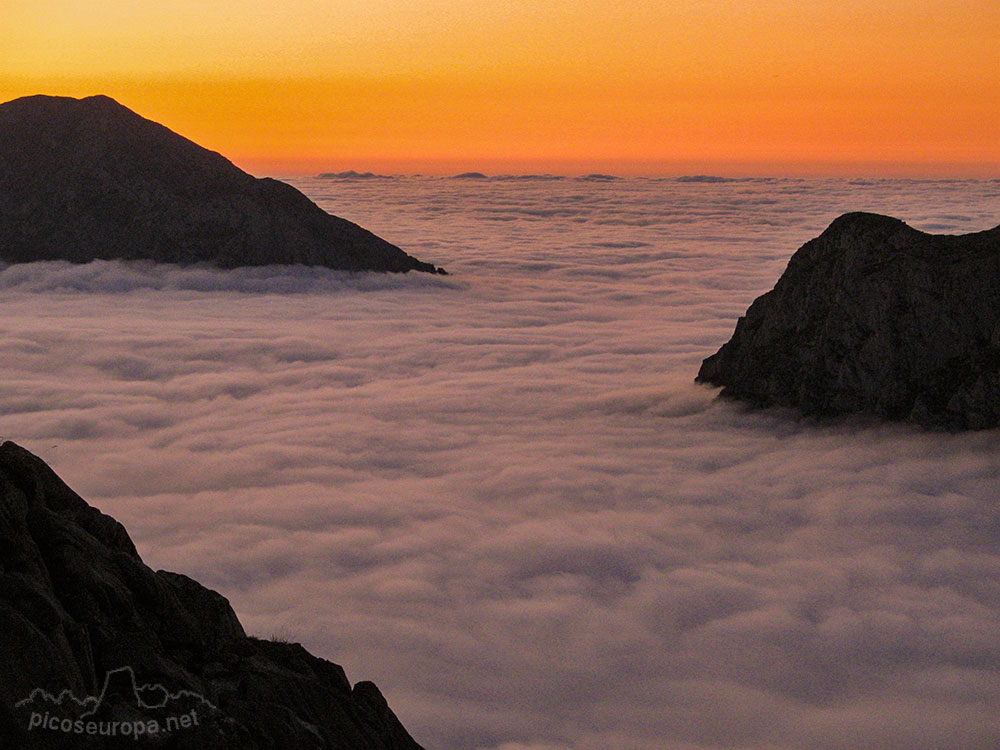 Foto: Subiendo a la Vega de Urriellu, Picos de Europa, Asturias