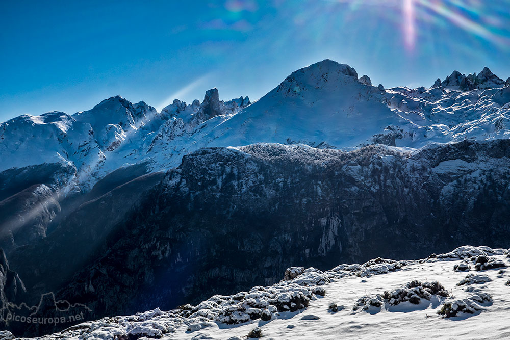 Peña Castil, Urriellu, los Albo, Torre Cerredo, Cabrones ..... una locura de cumbres desde la Majada de Ondón