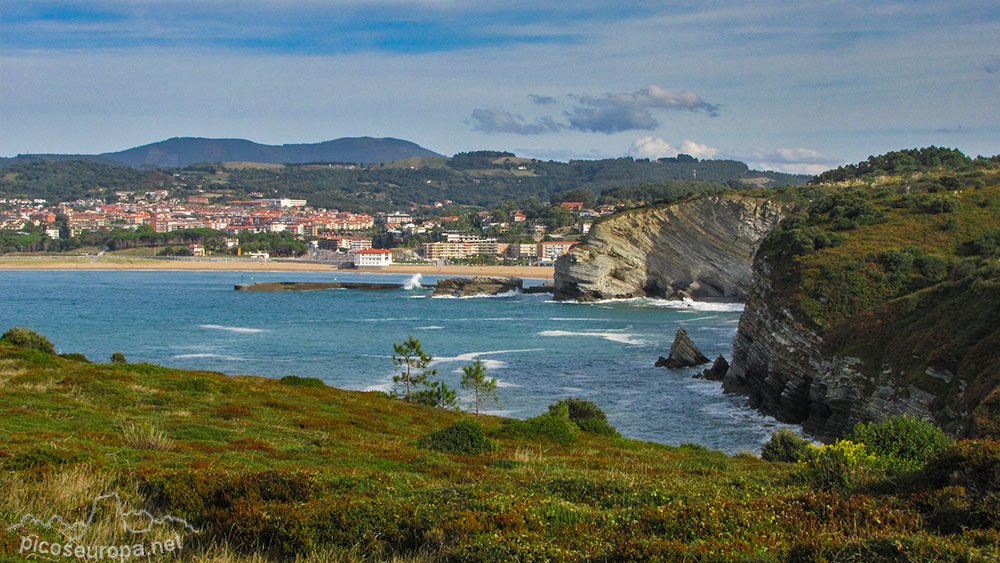 Foto: Baha de Plentzia desde Pea San Valentin, Bizkaia, Pais Vasco.