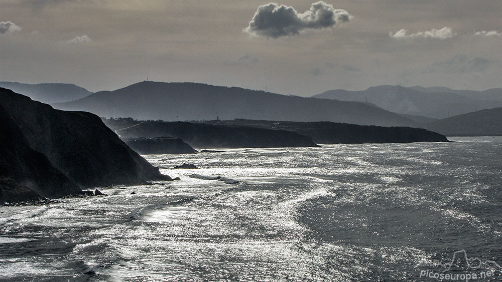 Foto: Costa de Bizkaia, Mar Cantbrico, zona de Barrika y Sopelana, Bizkaia, Pais Vasco.