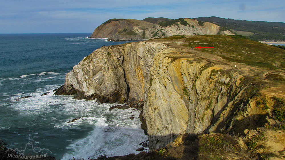 Foto: Durante el paseo desde Barrika hasta la Pea de San Valentin, Bizkaia, Pais Vasco.