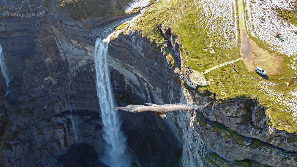 Foto: Cascada Salto del Nervión, entre Burgos y el Pais Vasco.