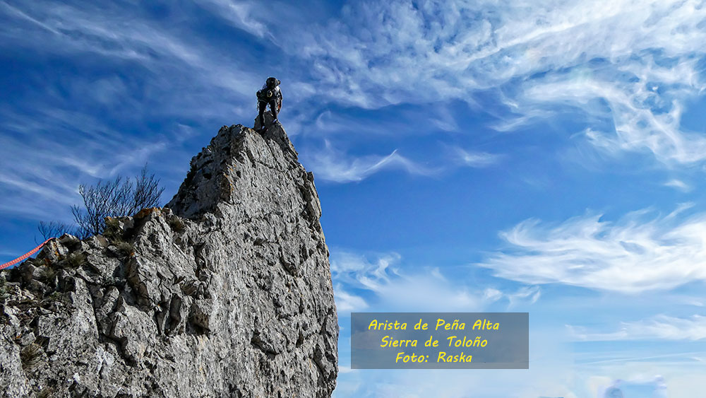 Foto: Escalada: arista de Peña Alta, Sierra de Toloño