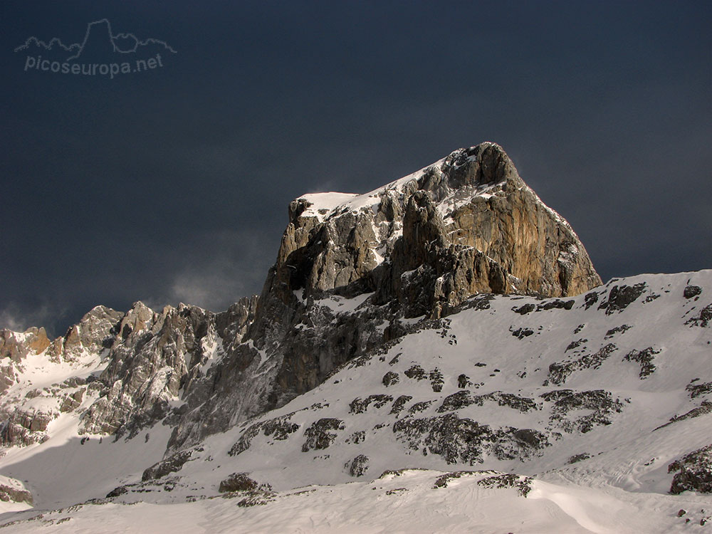 Foto: Peña Remoña, Macizo Central de Picos de Europa, Parque Nacional, Teleférico de Fuente Dé, Cantabria