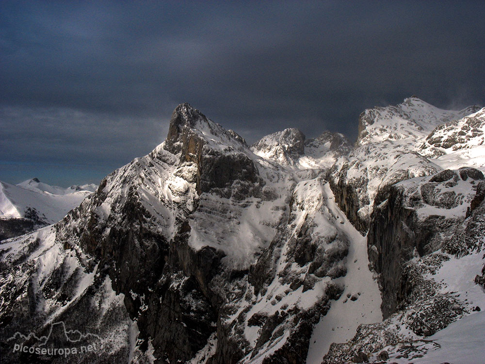 Foto: Peña Remoña, Macizo Central de Picos de Europa, Parque Nacional, Teleférico de Fuente Dé, Cantabria