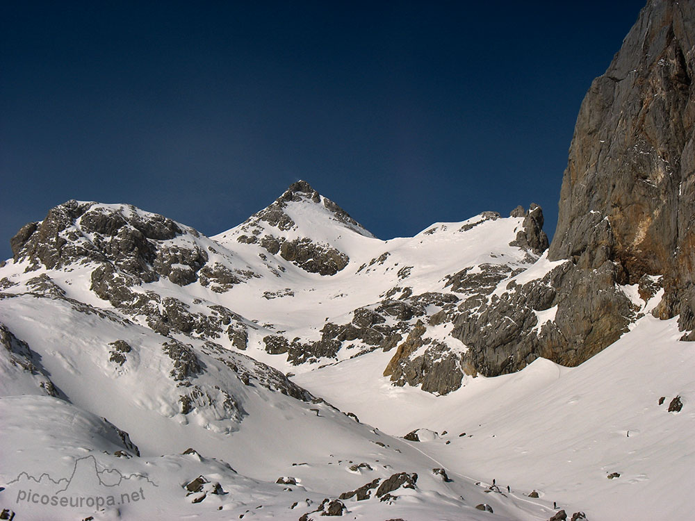 Foto: Pico Tesorero, Macizo Central de Picos de Europa, Parque Nacional de los Picos de Europa