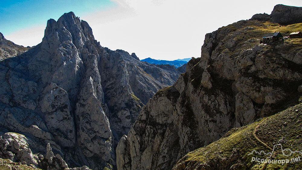 La Torre del Friero desde Collado Jermoso, Picos de Europa, León, España