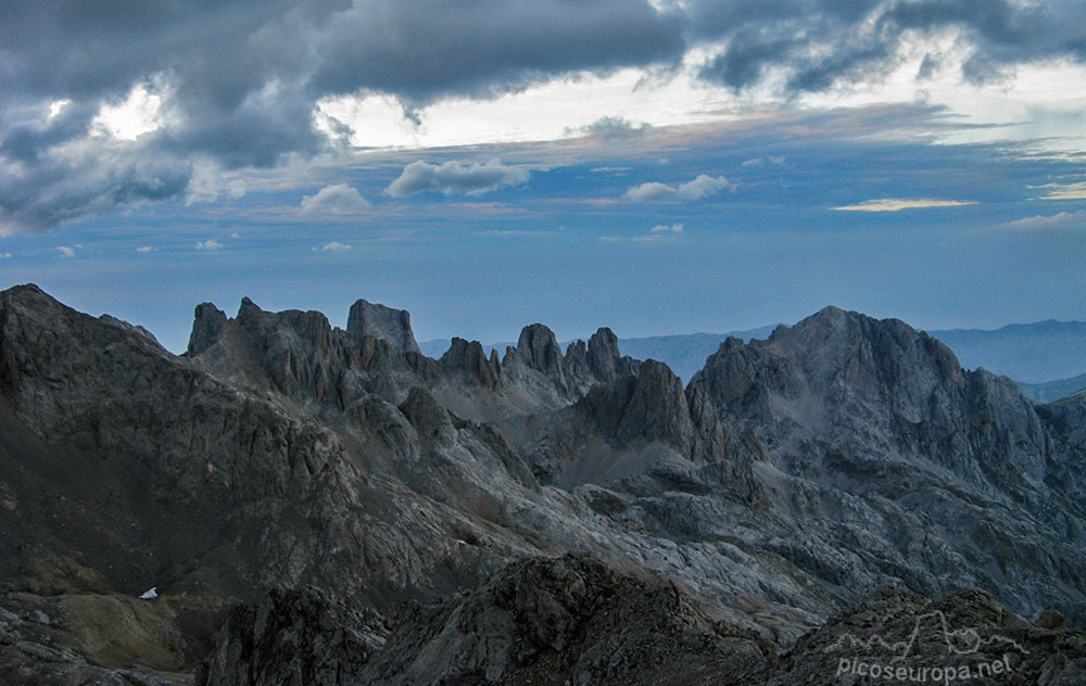 Foto: Macizo Central de Picos de Europa desde la cumbre de Peña Vieja