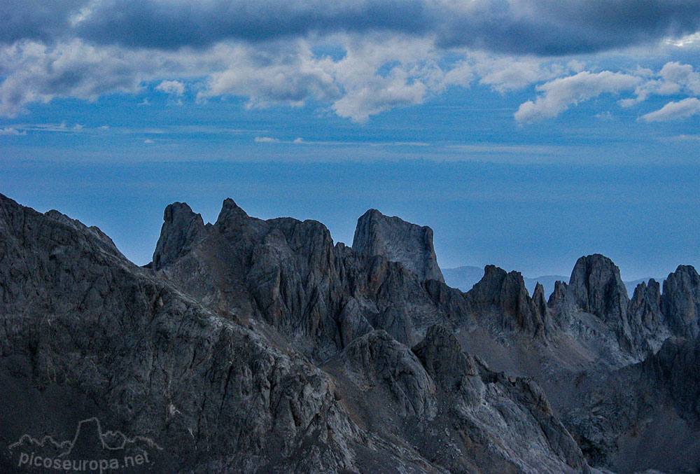 Foto: Pico de Urriellu desde Peña Vieja, Picos de Europa, Cantabria, España