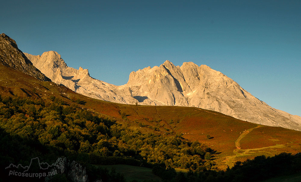 Foto: Collado Pandebano, Macizo Central de Picos de Europa