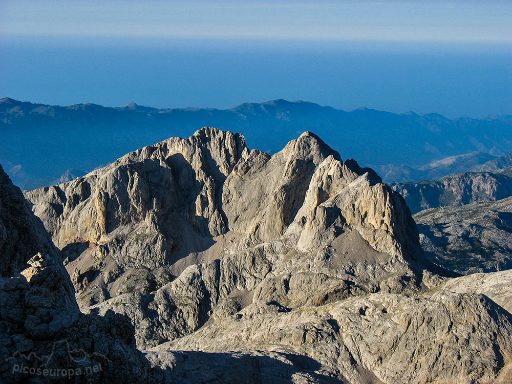 Foto: Paisajes desde el Torre Cerredo, Parque Nacional de Picos de Europa