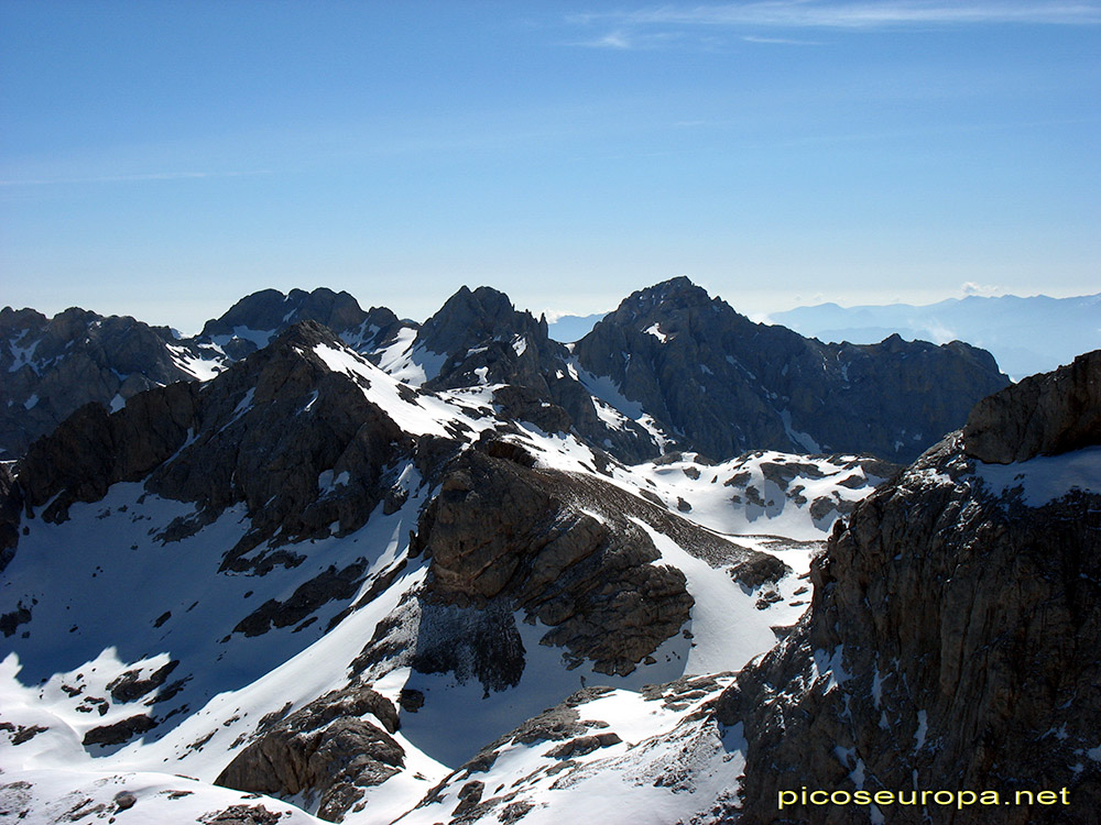 El Pico Tesorero y Peña Vieja desde la Torre de la Palanca