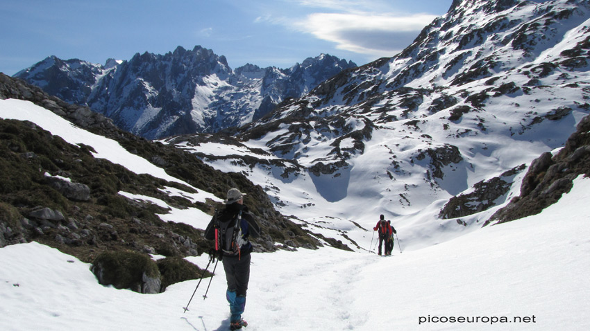 Macizo Central de Picos de Europa desde la Vega de Ario, Parque Nacional de Picos de Europa, Asturias