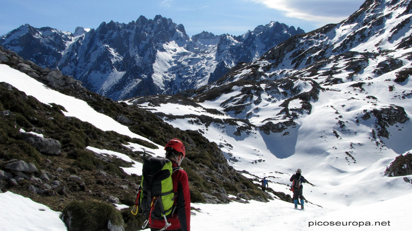 Macizo Central de Picos de Europa desde la Vega de Ario, Parque Nacional de Picos de Europa, Asturias