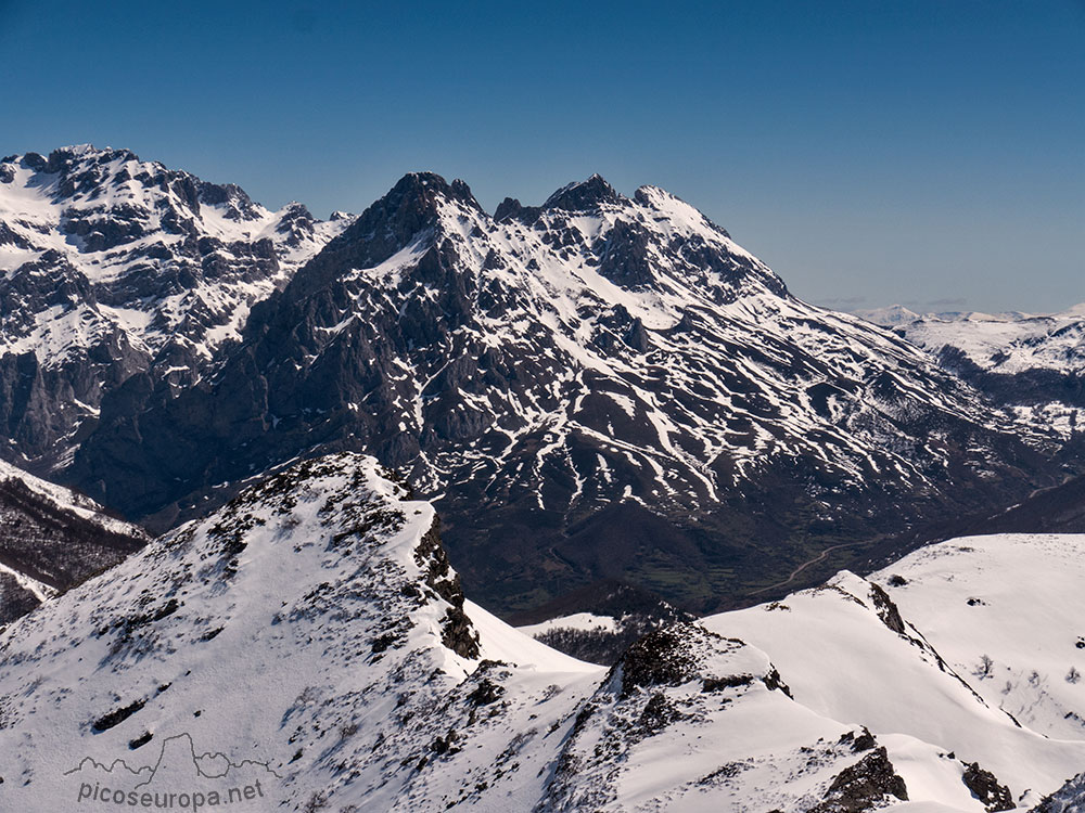 Friero y Torre Salinas desde el Pico Jario