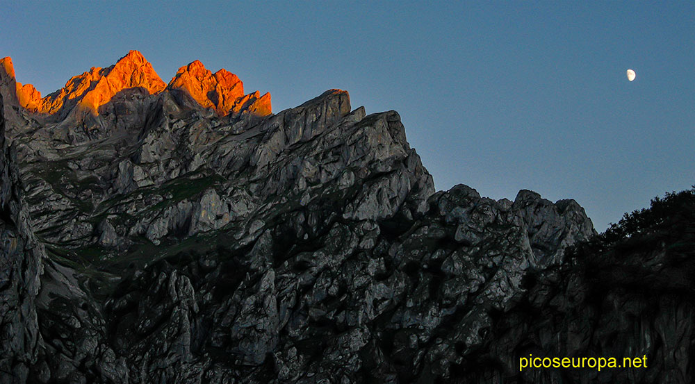 La Torre de la Celada, bajando por la Canal de Mesones