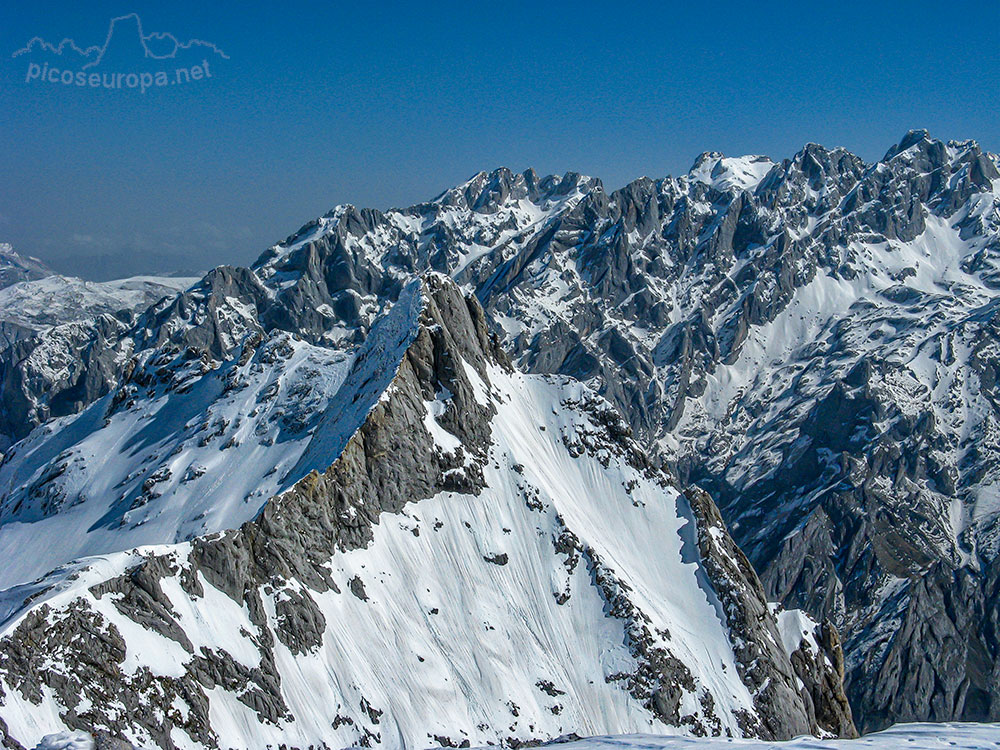 La Robliza, Macizo Occidental de Picos de Europa, Cornión